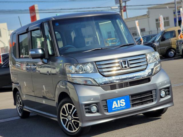 Ｎ－ＢＯＸカスタム Ｇ　ＳＳパッケージ　両側パワースライド　純正ナビ　Ｂカメラ　Ｂｌｕｅｔｏｏｔｈ　ＵＳＢ　スマートキー　ステアリングリモコン　ディスチャージライト　プライバシーガラス　１４インチアルミ　横滑り制御機能（18枚目）