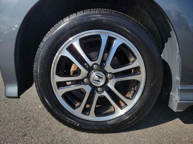 Ｎ－ＢＯＸカスタム Ｇ　ＳＳパッケージ　両側パワースライド　純正ナビ　Ｂカメラ　Ｂｌｕｅｔｏｏｔｈ　ＵＳＢ　スマートキー　ステアリングリモコン　ディスチャージライト　プライバシーガラス　１４インチアルミ　横滑り制御機能（25枚目）