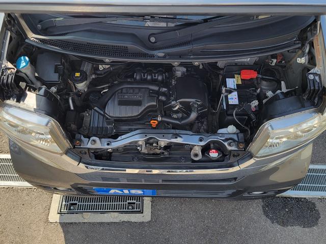 Ｎ－ＢＯＸカスタム Ｇ　ＳＳパッケージ　両側パワースライド　純正ナビ　Ｂカメラ　Ｂｌｕｅｔｏｏｔｈ　ＵＳＢ　スマートキー　ステアリングリモコン　ディスチャージライト　プライバシーガラス　１４インチアルミ　横滑り制御機能（53枚目）