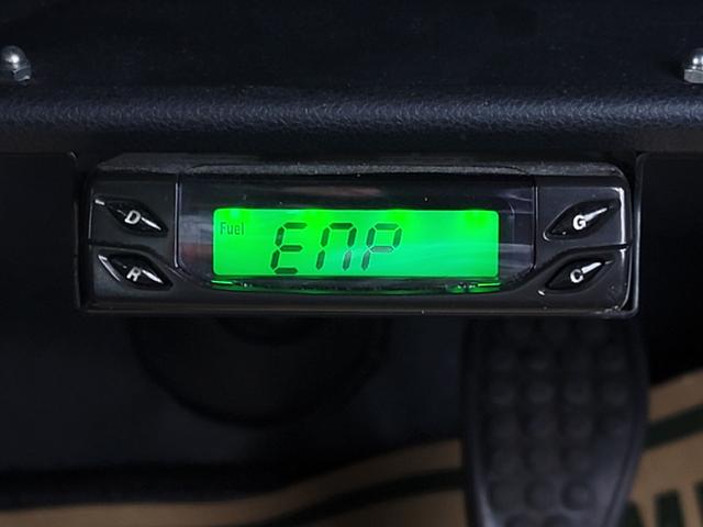 ハイゼットカーゴ ＤＸ　ＣＮＧ車　ＨＫＳ製　バイフューエル　ガソリン走行　天然ガス走行　切替可　長距離走行可　ＣＯ２削減　環境対策　キーレスエントリー　ヘッドライトレベライザー　オーバーヘッドコンソール（9枚目）