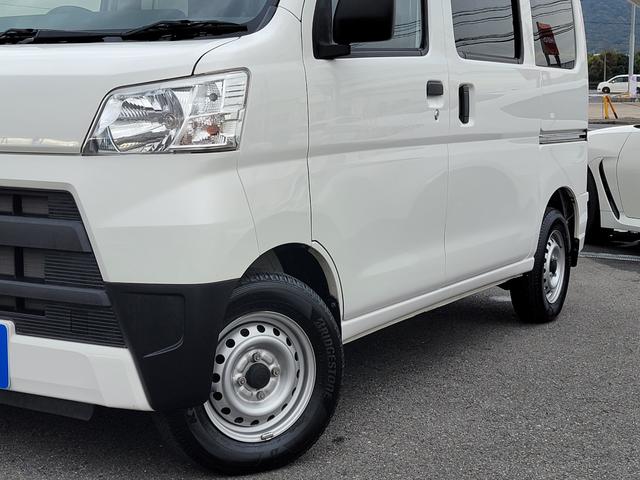 ハイゼットカーゴ ＤＸ　ＣＮＧ車　ＨＫＳ製　バイフューエル　ガソリン走行　天然ガス走行　切替可　長距離走行可　ＣＯ２削減　環境対策　キーレスエントリー　ヘッドライトレベライザー　オーバーヘッドコンソール（15枚目）