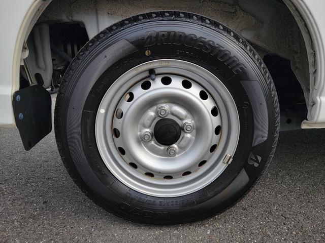 ハイゼットカーゴ ＤＸ　ＣＮＧ車　ＨＫＳ製　バイフューエル　ガソリン走行　天然ガス走行　切替可　長距離走行可　ＣＯ２削減　環境対策　キーレスエントリー　ヘッドライトレベライザー　オーバーヘッドコンソール（23枚目）