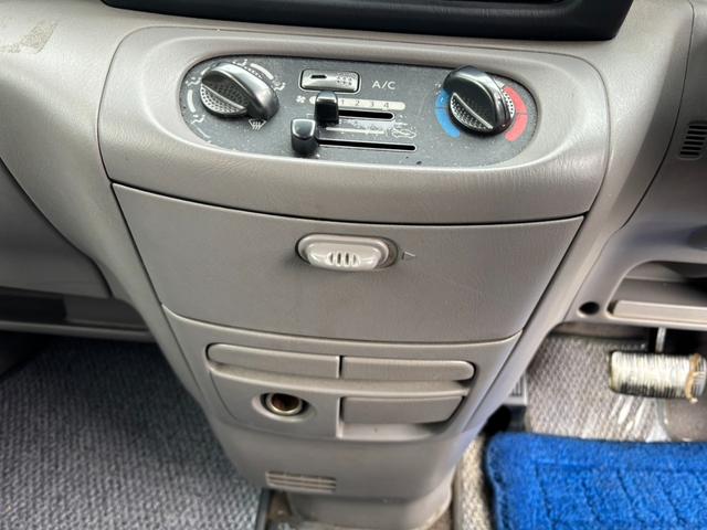 セレナ Ｊ－Ｖパック　８人乗り（17枚目）