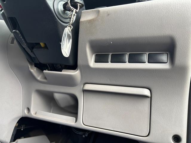 セレナ Ｊ－Ｖパック　８人乗り（21枚目）