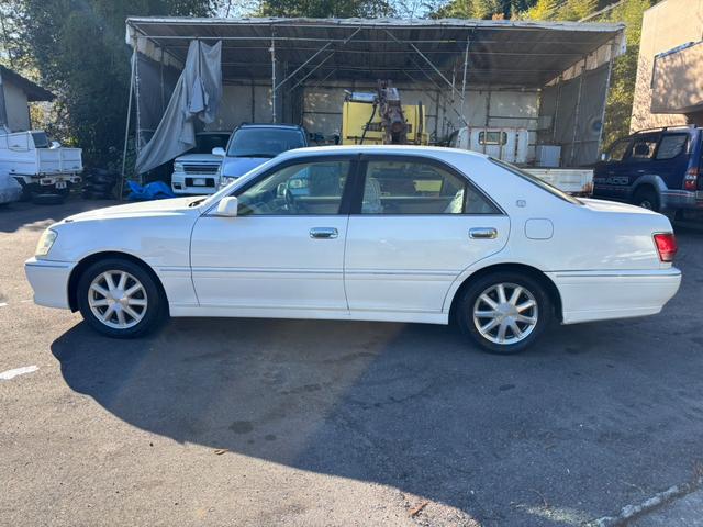 クラウン ロイヤルサルーン　プレミアム（8枚目）