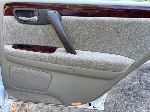 クラウン ロイヤルサルーン　プレミアム（30枚目）