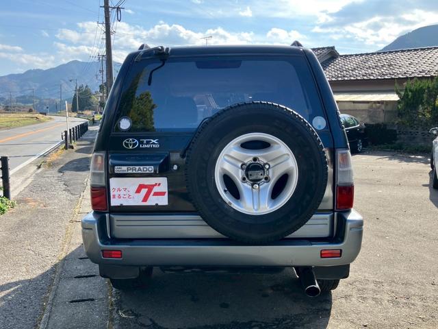 ランドクルーザープラド TXリミテッド ディーゼルターボ 4WD サンルーフ ルーフレール 3列シート8人乗り グリルガード 社外16インチアルミ 背面タイヤ 電動格納ドアミラー ETC(11枚目)