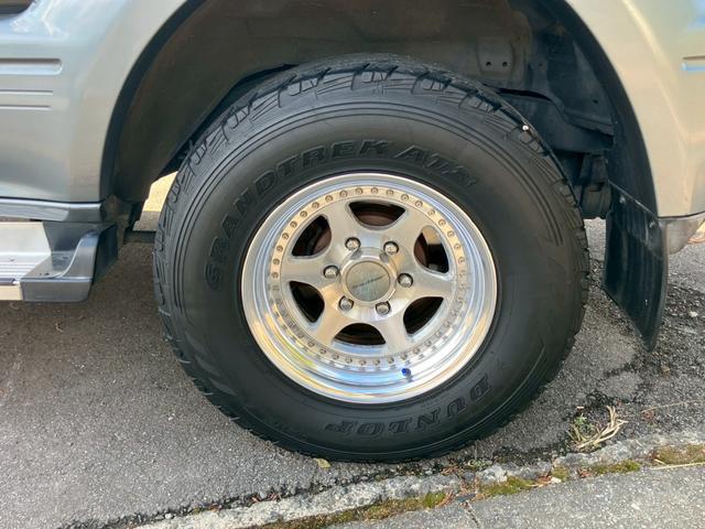 ランドクルーザープラド TXリミテッド ディーゼルターボ 4WD サンルーフ ルーフレール 3列シート8人乗り グリルガード 社外16インチアルミ 背面タイヤ 電動格納ドアミラー ETC(21枚目)