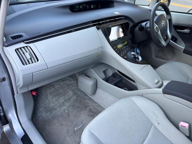 プリウス Ｓ　社外アルミ、ＥＴＣ装備、バックカメラ（36枚目）