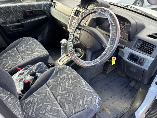 パジェロイオ パールパッケージ　ＥＴＣ装備、４ＷＤ、パワステ、パワーウインドウ、ナビ、エアバック（15枚目）