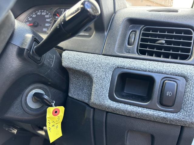 パジェロイオ パールパッケージ　ＥＴＣ装備、４ＷＤ、パワステ、パワーウインドウ、ナビ、エアバック（18枚目）