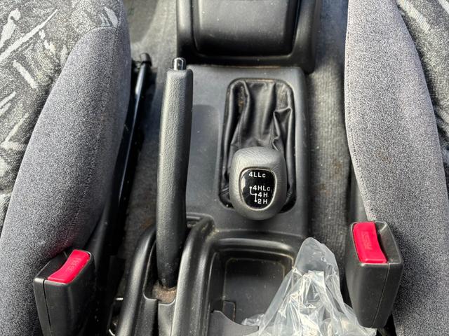 パジェロイオ パールパッケージ　ＥＴＣ装備、４ＷＤ、パワステ、パワーウインドウ、ナビ、エアバック（21枚目）