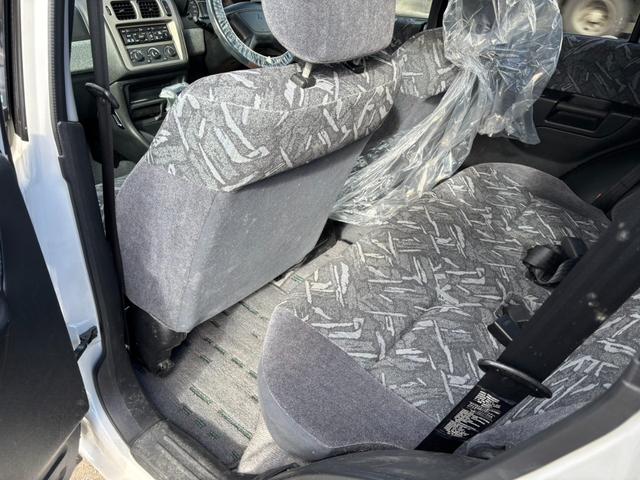 パジェロイオ パールパッケージ　ＥＴＣ装備、４ＷＤ、パワステ、パワーウインドウ、ナビ、エアバック（28枚目）