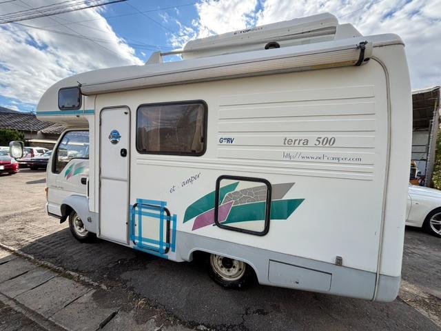 エルフトラック 　キャンピング、カスタム、パワステ、パワーウインドウ、バックカメラ、ＴＶ（9枚目）