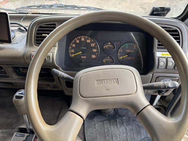 エルフトラック 　キャンピング、カスタム、パワステ、パワーウインドウ、バックカメラ、ＴＶ（13枚目）