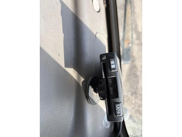 エルフトラック 　キャンピング、カスタム、パワステ、パワーウインドウ、バックカメラ、ＴＶ（19枚目）