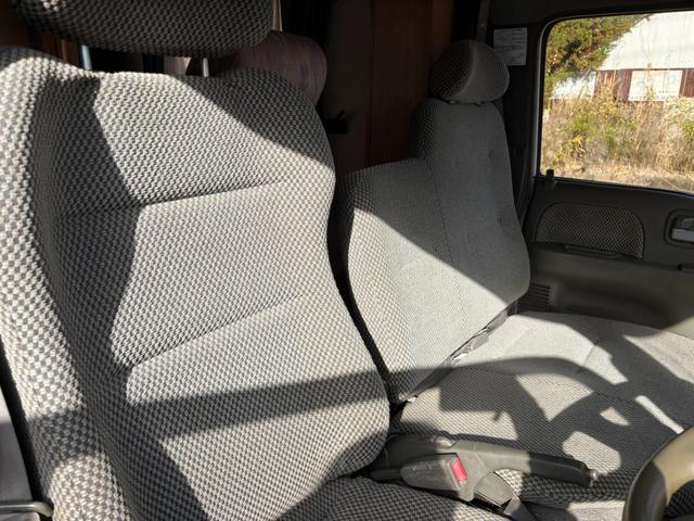 エルフトラック 　キャンピング、カスタム、パワステ、パワーウインドウ、バックカメラ、ＴＶ（21枚目）