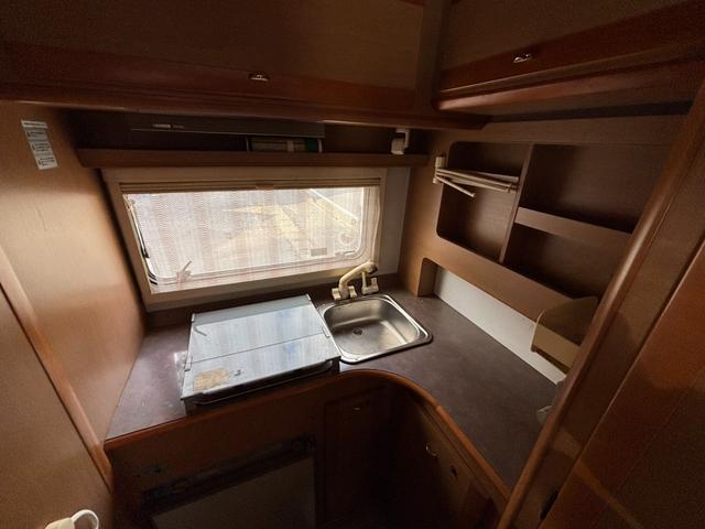 エルフトラック 　キャンピング、カスタム、パワステ、パワーウインドウ、バックカメラ、ＴＶ（45枚目）