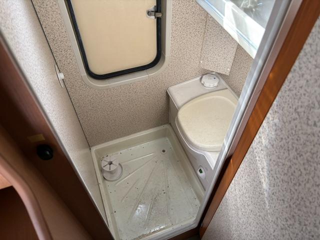 エルフトラック 　キャンピング、カスタム、パワステ、パワーウインドウ、バックカメラ、ＴＶ（50枚目）