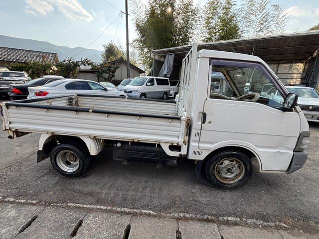 ボンゴトラック ベースグレード　５速マニュアル　パワステ　３方開　積載量８５０ｋｇ　リアＷタイヤ（5枚目）