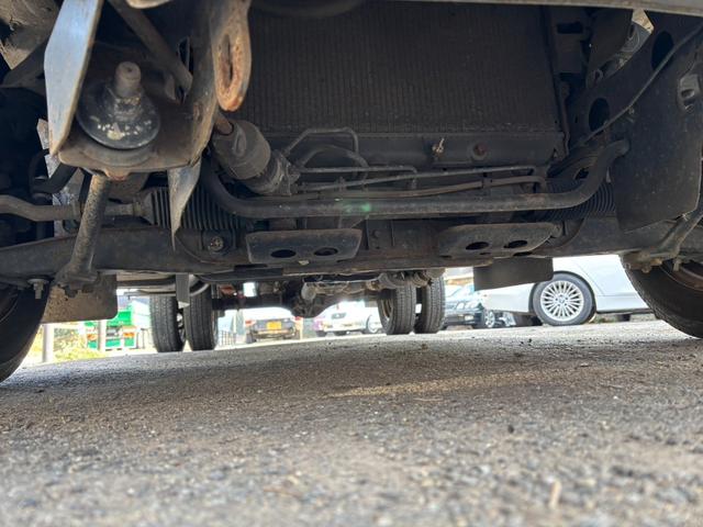 ボンゴトラック ベースグレード　５速マニュアル　パワステ　３方開　積載量８５０ｋｇ　リアＷタイヤ（14枚目）