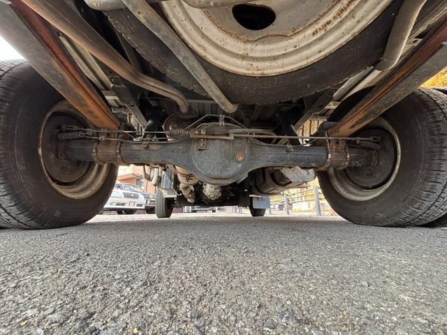 ボンゴトラック ベースグレード　５速マニュアル　パワステ　３方開　積載量８５０ｋｇ　リアＷタイヤ（15枚目）