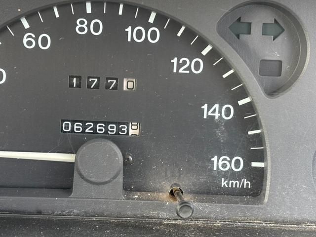 ボンゴトラック ベースグレード　５速マニュアル　パワステ　３方開　積載量８５０ｋｇ　リアＷタイヤ（25枚目）