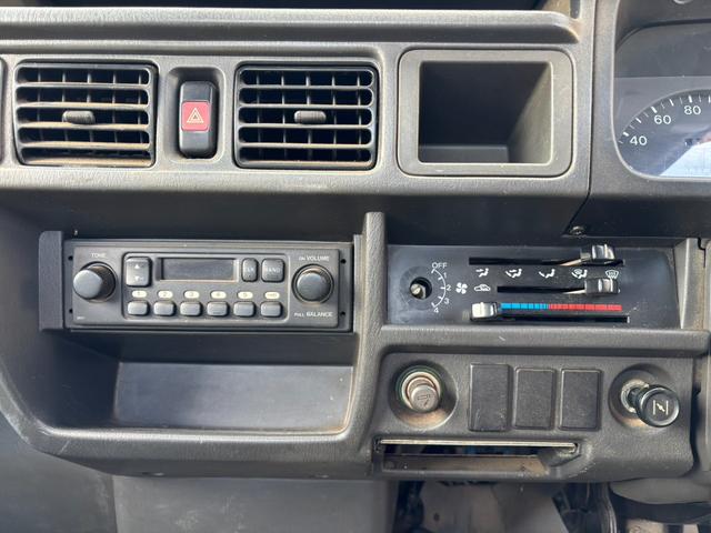 ボンゴトラック ベースグレード　５速マニュアル　パワステ　３方開　積載量８５０ｋｇ　リアＷタイヤ（28枚目）