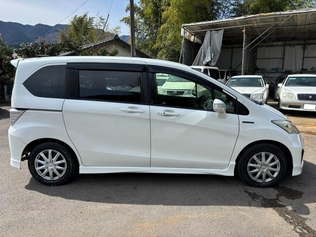 フリードハイブリッド ジャストセレクション　純正ナビ、地デジ、バックカメラ、両側スライドドア、前後ドライブレコーダー、ＥＴＣ装備、（5枚目）