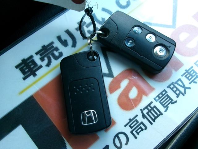 ステップワゴンスパーダ Ｚ　クールスピリット　両側オートスライドドア　純正ＳＤナビ　地デジＴＶ　バックカメラ　後席モニター　スマートキー　ＨＩＤ　ＥＴＣ　ホンダオートオークション仕入れ（23枚目）