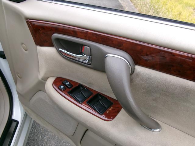 クラウンエステート アスリート　ケンウッドカープレイオーディオ　グーグルマップ連動　バックカメラ　ＨＩＤ　ＥＴＣ　タイミングベルト過去２回交換済　ユーザー買取（30枚目）