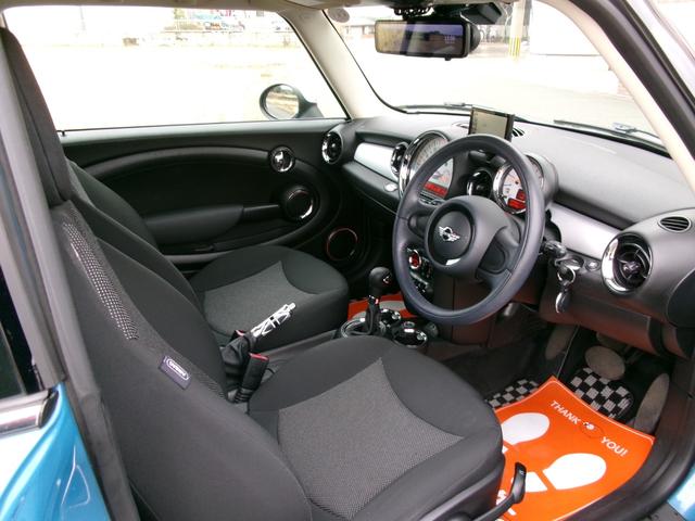 MINI クーパー クラブマン 1年保証付 禁煙車 ポータブルナビ デジタルルームミラー型ドラレコ キーレス2個 HID ETC ユーザー買取(24枚目)