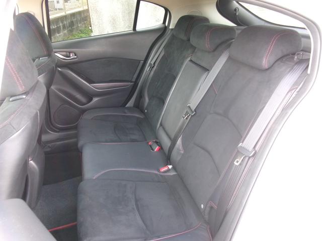 アクセラスポーツ ＸＤ　１年保証付　サンルーフ　ハーフレザーシート　純正ＳＤナビ　バックカメラ　Ｂｌｕｅｔｏｏｔｈ接続　プッシュスタート　ディーラーオートオークション仕入れ（32枚目）