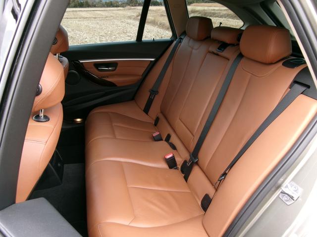 3シリーズ 320dツーリング ラグジュアリー 後期型 1年保証 純正HDDナビ バックカメラ 革シート 純正18AW パワーバックドア ユーザー買取(34枚目)