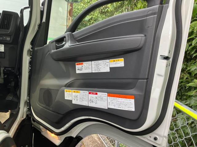 フォワード アームロール/新明和CCA44-31N/積載量3750kg/ディーゼル/6速MT/リモコン/DPF/後輪ダブル/オートクルーズ/車線逸脱警報/キーレス/デフロック/オートエアコン(21枚目)