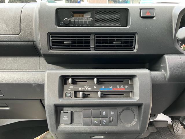 ハイゼットトラック スタンダード　ＬＥＤヘッドランプ／純正フロアマット／純正ドアバイザー／ゲートプロテクター／ガードフレームプロテクター／マニュアル５速／三方開（15枚目）