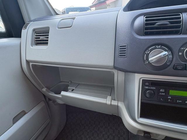 eKワゴン M 4WD/シートヒーター/キーレスエントリー/アルミホイール/ETC/CD再生/パワーステアリング/マニュアル5速(19枚目)