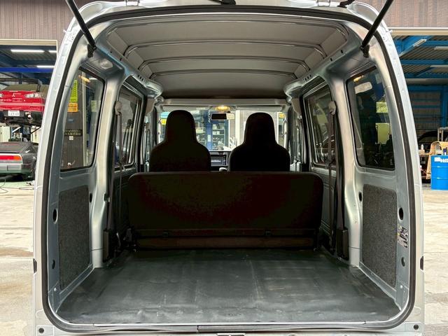 ハイゼットカーゴ ＤＸ　ナビ／フルセグ／ＣＤ・ＤＶＤ再生／Ｂｌｕｅｔｏｏｔｈ／ＥＴＣ／キーレスエントリー／オートマ４速／両側スライドドア／アイドリングストップ／車検整備付き（12枚目）