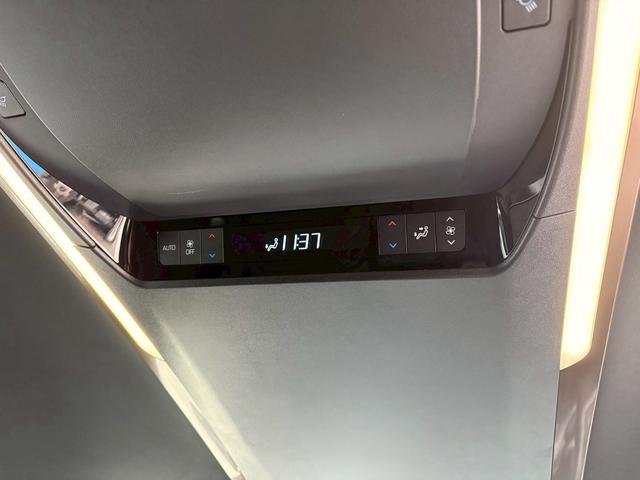 アルファード Ｚ　トヨタセーフティセンス／両側パワースライドドア／パワーバックドア／パノラミックビューモニター／ナビ／フルセグ／ＥＴＣ／デジタルインナーミラー／オットマン（19枚目）