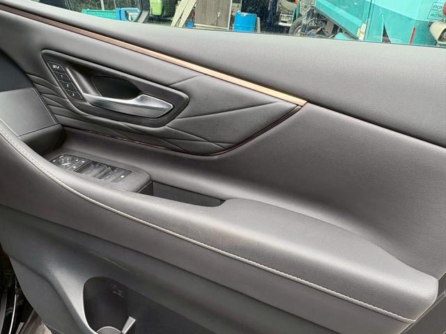 アルファード Ｚ　トヨタセーフティセンス／両側パワースライドドア／パワーバックドア／パノラミックビューモニター／ナビ／フルセグ／ＥＴＣ／デジタルインナーミラー／オットマン（22枚目）