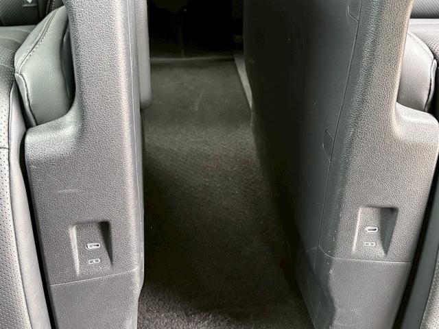 アルファード Ｚ　トヨタセーフティセンス／両側パワースライドドア／パワーバックドア／パノラミックビューモニター／ナビ／フルセグ／ＥＴＣ／デジタルインナーミラー／オットマン（42枚目）