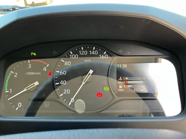 デュトロ 全低床強化ダンプ　ステアリングスイッチ／全低床スーパー横綱ダンプ３ｔ／ＬＥＤオートヘッドライト／後輪ダブル／レーンアシスト／自動パーキングブレーキ／衝突被害軽減ブレーキ（14枚目）