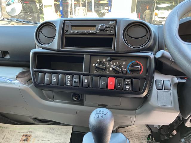 デュトロ 全低床強化ダンプ　ステアリングスイッチ／全低床スーパー横綱ダンプ３ｔ／ＬＥＤオートヘッドライト／後輪ダブル／レーンアシスト／自動パーキングブレーキ／衝突被害軽減ブレーキ（15枚目）