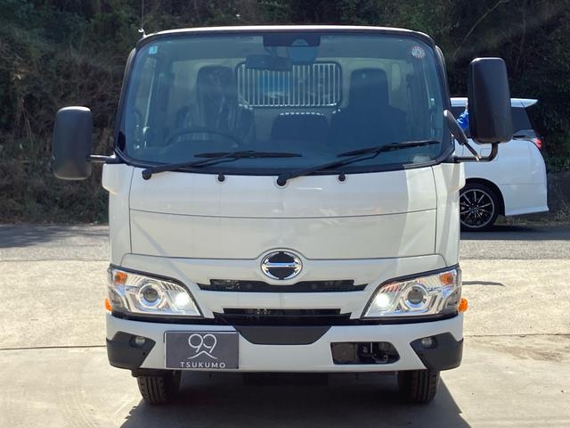 デュトロ 全低床強化ダンプ　ステアリングスイッチ／全低床スーパー横綱ダンプ３ｔ／ＬＥＤオートヘッドライト／後輪ダブル／レーンアシスト／自動パーキングブレーキ／衝突被害軽減ブレーキ（2枚目）