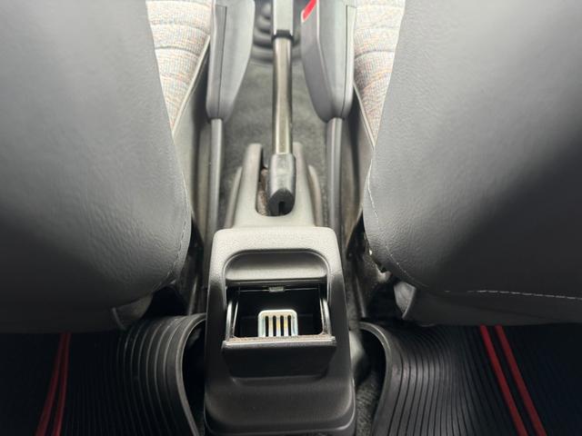 トゥデイ ＸＬセレクト　実走行距離　フルオリジナルコンディション　オリジナル塗装　禁煙車　限定車　限定色トリノレッドパール　修復歴無し　純正４速　ホンダディーラーメンテナンス車両　純正モケットフロアマット　純正ビニールマット（62枚目）