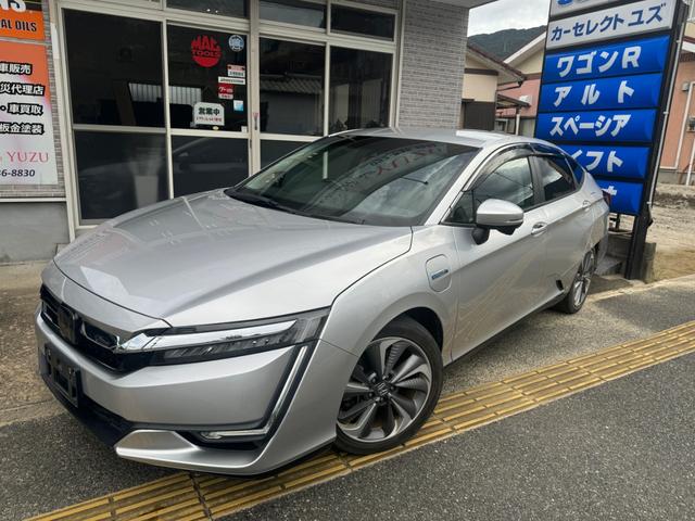 クラリティＰＨＥＶ ＥＸ　メーター交換歴有の為走行距離不明扱い　ＨＯＮＤＡセンシング　ＰＨＥＶ　ＬＥＤヘッドライト　本革シート　シートヒーター　ＥＴＣ　純正１８ＡＷ　純正ナビＴＶ　Ｂカメラ　純正充電ケーブル欠（2枚目）