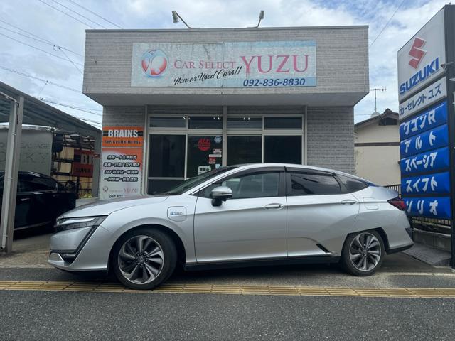 クラリティＰＨＥＶ ＥＸ　メーター交換歴有の為走行距離不明扱い　ＨＯＮＤＡセンシング　ＰＨＥＶ　ＬＥＤヘッドライト　本革シート　シートヒーター　ＥＴＣ　純正１８ＡＷ　純正ナビＴＶ　Ｂカメラ　純正充電ケーブル欠（5枚目）