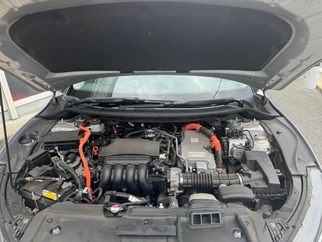 クラリティＰＨＥＶ ＥＸ　メーター交換歴有の為走行距離不明扱い　ＨＯＮＤＡセンシング　ＰＨＥＶ　ＬＥＤヘッドライト　本革シート　シートヒーター　ＥＴＣ　純正１８ＡＷ　純正ナビＴＶ　Ｂカメラ　純正充電ケーブル欠（24枚目）