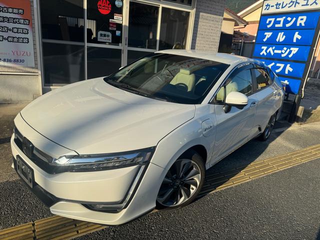 クラリティＰＨＥＶ ＥＸ　１オーナー　禁煙車　ディーラー記録簿　Ｈ３１．１　Ｒ１．８　Ｒ２．９　Ｒ４．１０．　Ｒ６．９有　ＬＥＤヘッド　デイライト　ＨＯＮＤＡセンシング　ビルトインＥＴＣ　純正ドラレコ　メッキサイドガーニッシュ（3枚目）