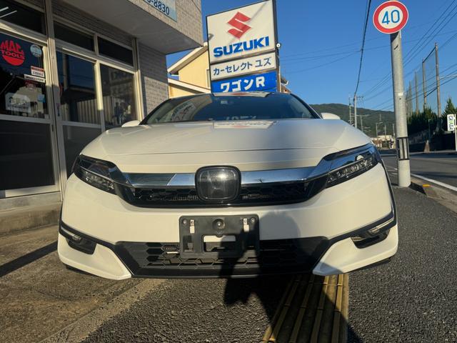 クラリティＰＨＥＶ ＥＸ　１オーナー　禁煙車　ディーラー記録簿　Ｈ３１．１　Ｒ１．８　Ｒ２．９　Ｒ４．１０．　Ｒ６．９有　ＬＥＤヘッド　デイライト　ＨＯＮＤＡセンシング　ビルトインＥＴＣ　純正ドラレコ　メッキサイドガーニッシュ（4枚目）